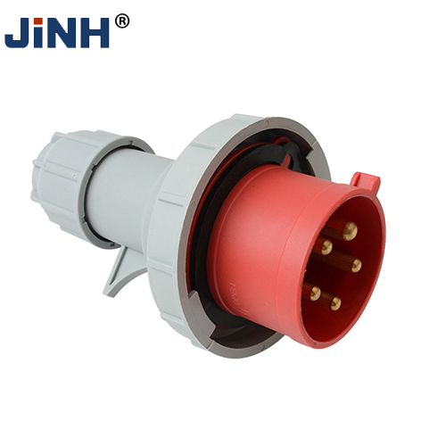 LEE 0252 industrial plug right